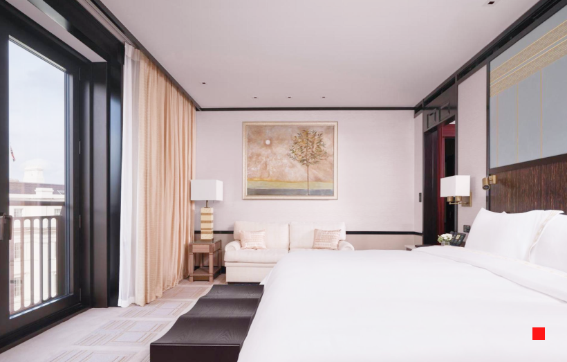 The Peninsula, London



